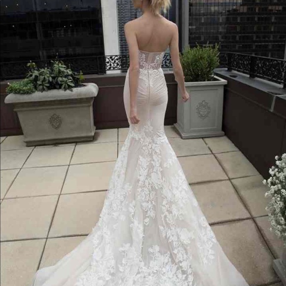 Inbal dror elizabeth gown - Picture 2 of 9